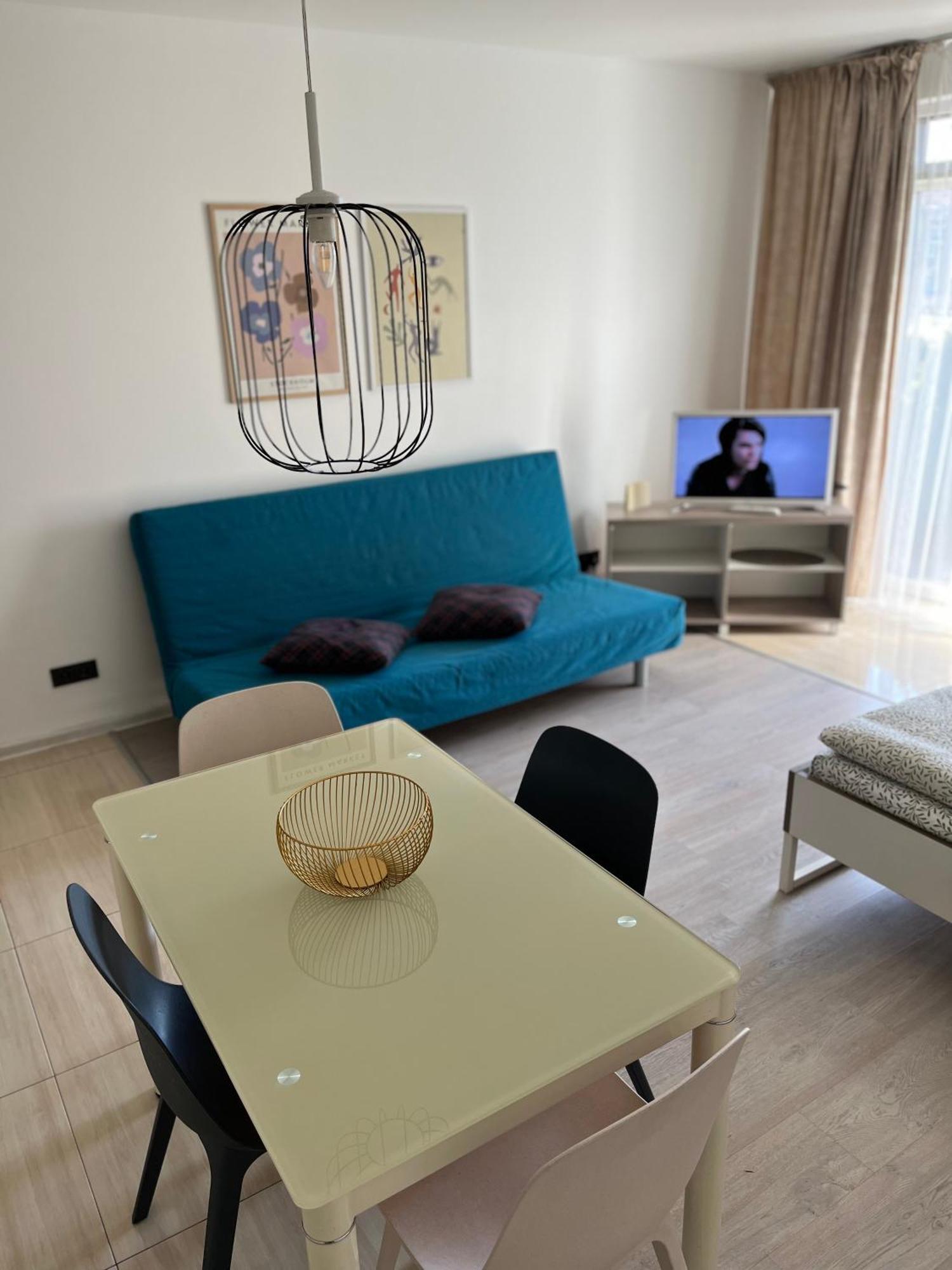 Near Station Apartment Vilnius Exterior photo